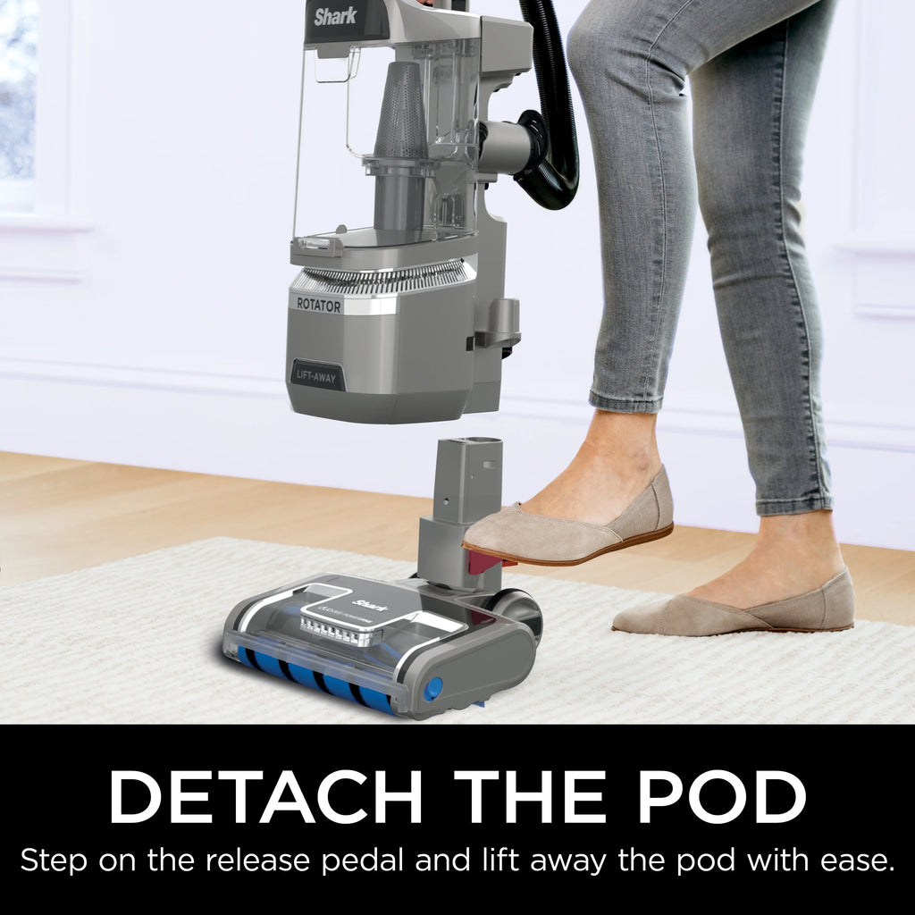 Upright Vacuum with Self-Cleaning Brushroll T770020