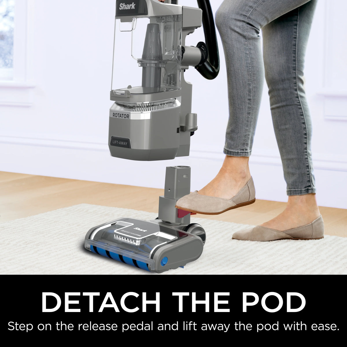 Upright Vacuum with Self-Cleaning Brushroll T770020
