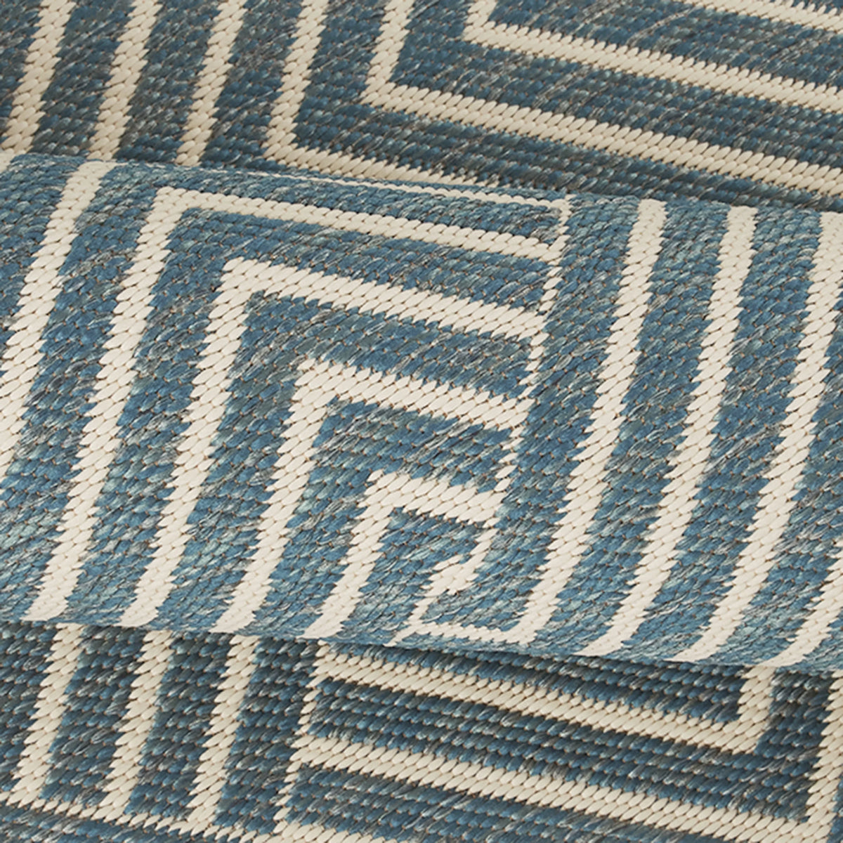 Blue 5' x 7' Outdoor Rug V2043