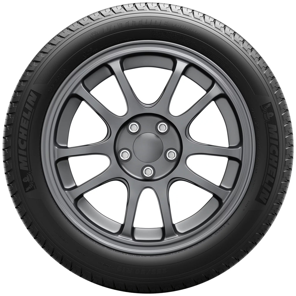 All-Season 245/60R18 105V Tire O686374