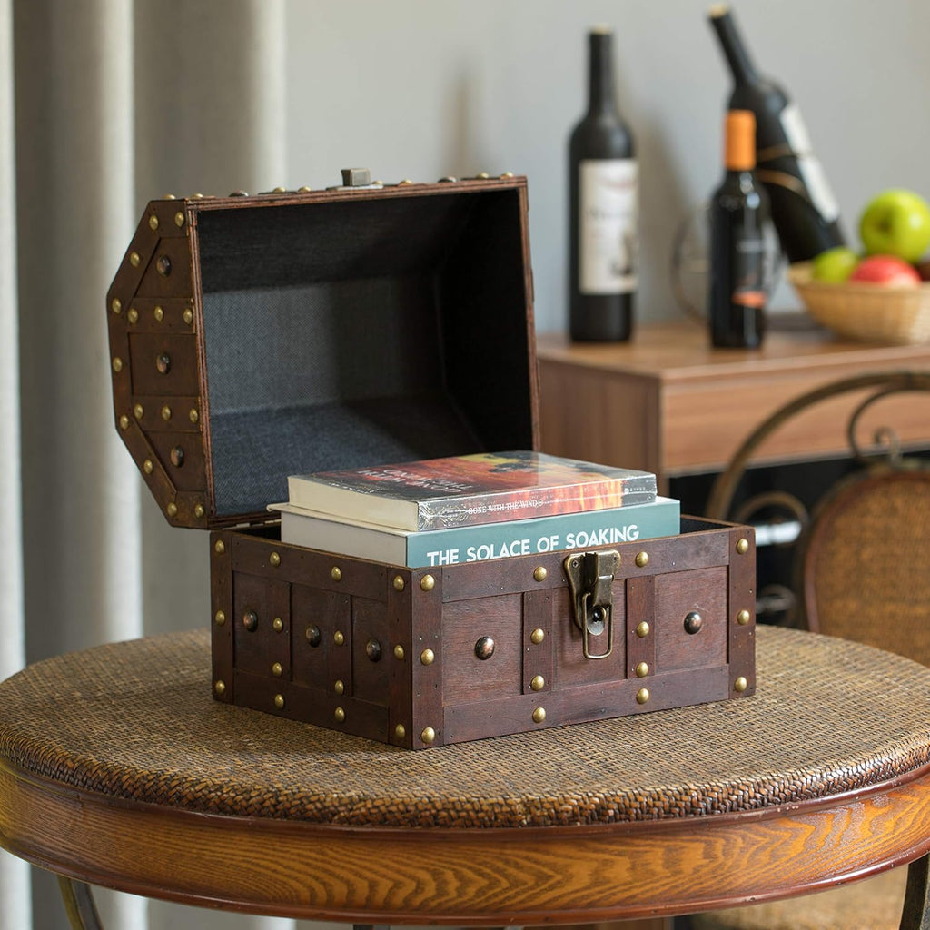 Vintage Pirate Chest E933