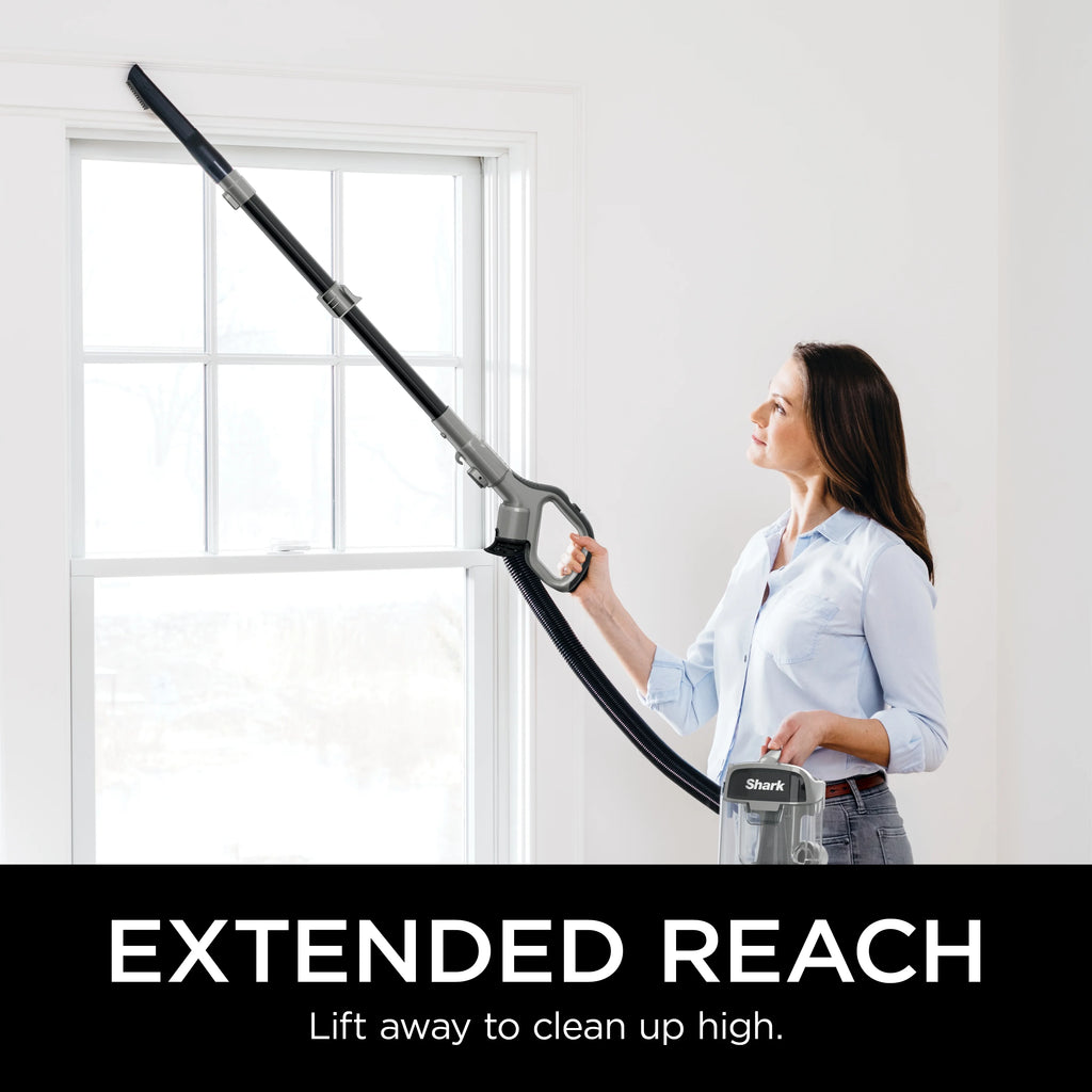 Upright Vacuum with Self-Cleaning Brushroll T770020
