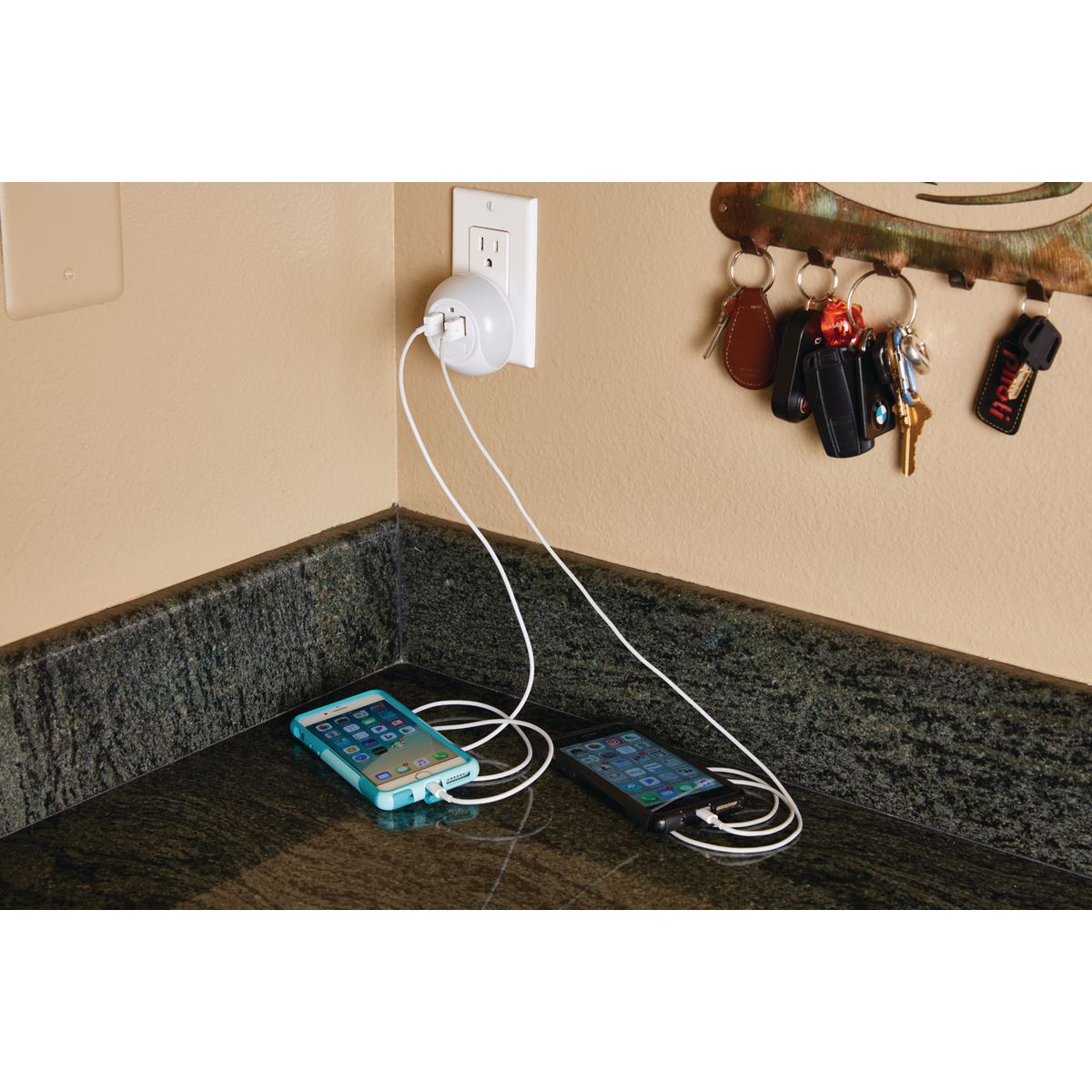 USB Port Charger and Night Light T60626
